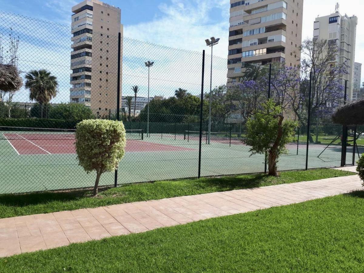 Exclusive Beachfront Apartment Torremolinos - Pool - Paddle - Tenis - Wifi - Central Aircon Buitenkant foto